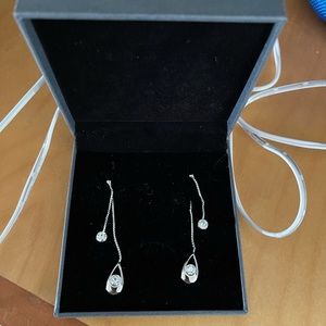 Gorgeous stone & strand sterling silver earrings